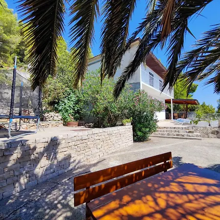 Robinson Olympos بيت للعطل *